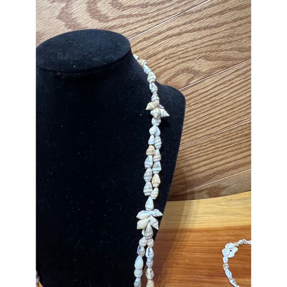 Vintage Lot Hawaiian Cowrie Shell Clusters Lei Necklaces Authentic Layering MCM - Picture 5 of 9